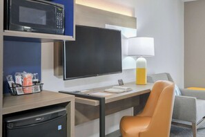 Rom – standard, 1 kingsize-seng, tilgjengelighetstilpasset, ikke-røyk | Sengetøy av topp kvalitet, safe på rommet og blendingsgardiner