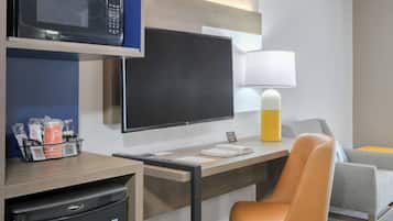 Standard Room, 1 King Bed, Accessible, Non Smoking | Premium bedding, in-room safe, blackout drapes, iron/ironing board