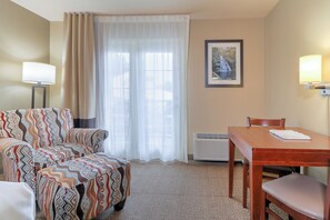 Standard Room, 1 King Bed, Accessible, Non Smoking | Premium bedding, in-room safe, blackout drapes, iron/ironing board - Comfort Inn & Suites At Dollywood Lane (Pigeon Forge)