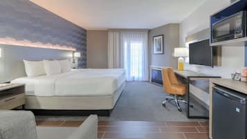 Premium bedding, in-room safe, blackout drapes, iron/ironing board