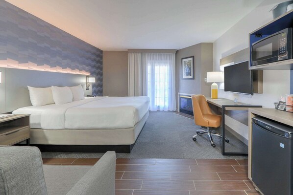1 bedroom, premium bedding, in-room safe, blackout curtains