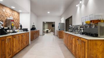 包含每日自助早餐