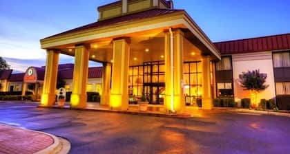 Village Inn Clemmons/Winston Salem, Trademark by Wyndham