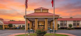 Village Inn Clemmons/Winston Salem, Trademark by Wyndham