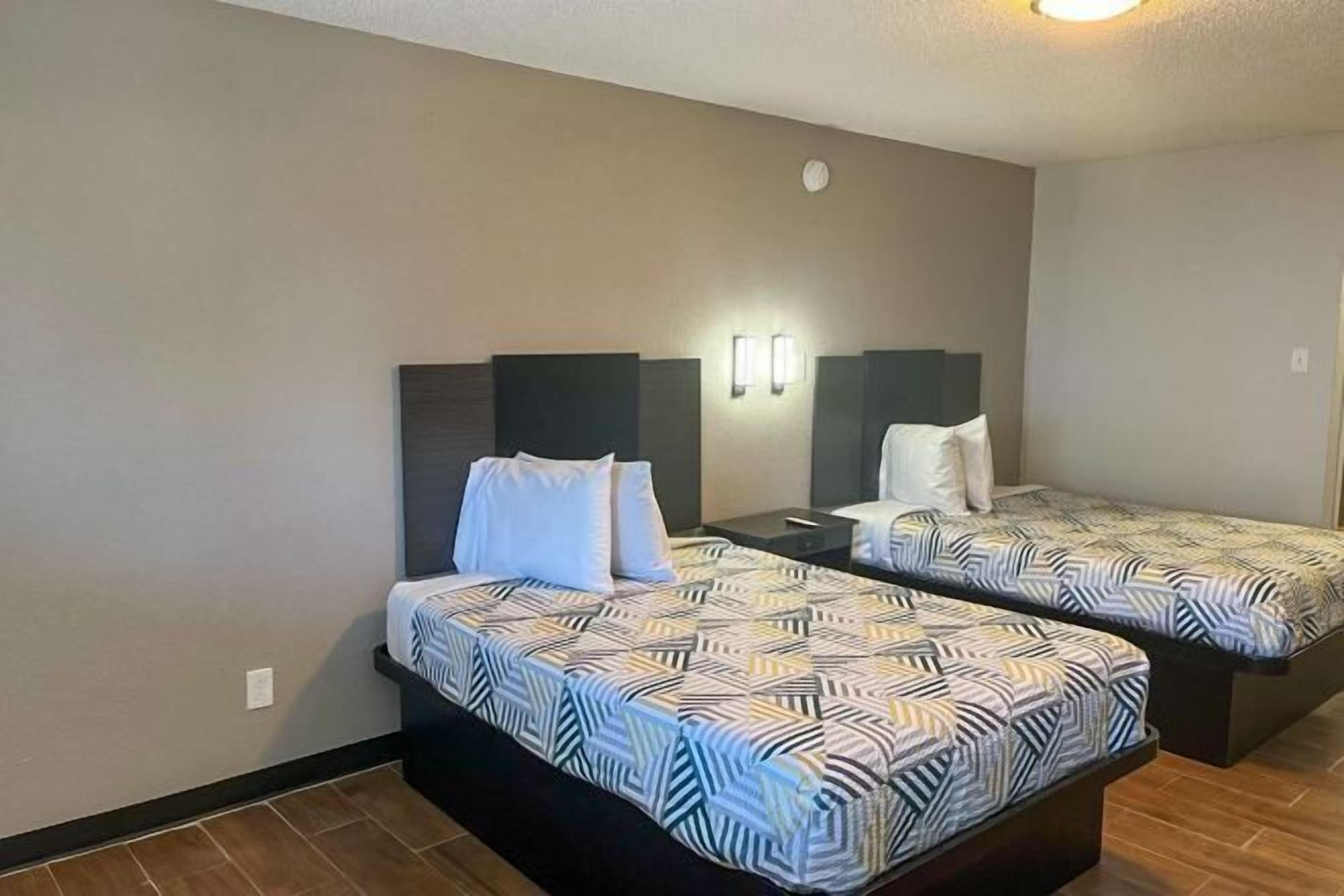 Bureau, espace de travail pour ordinateur portable, Wi-Fi gratuit