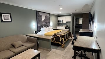 Suite, 1 cama King size, para no fumadores | Escritorio, tabla de planchar con plancha, camas extra y wifi gratis