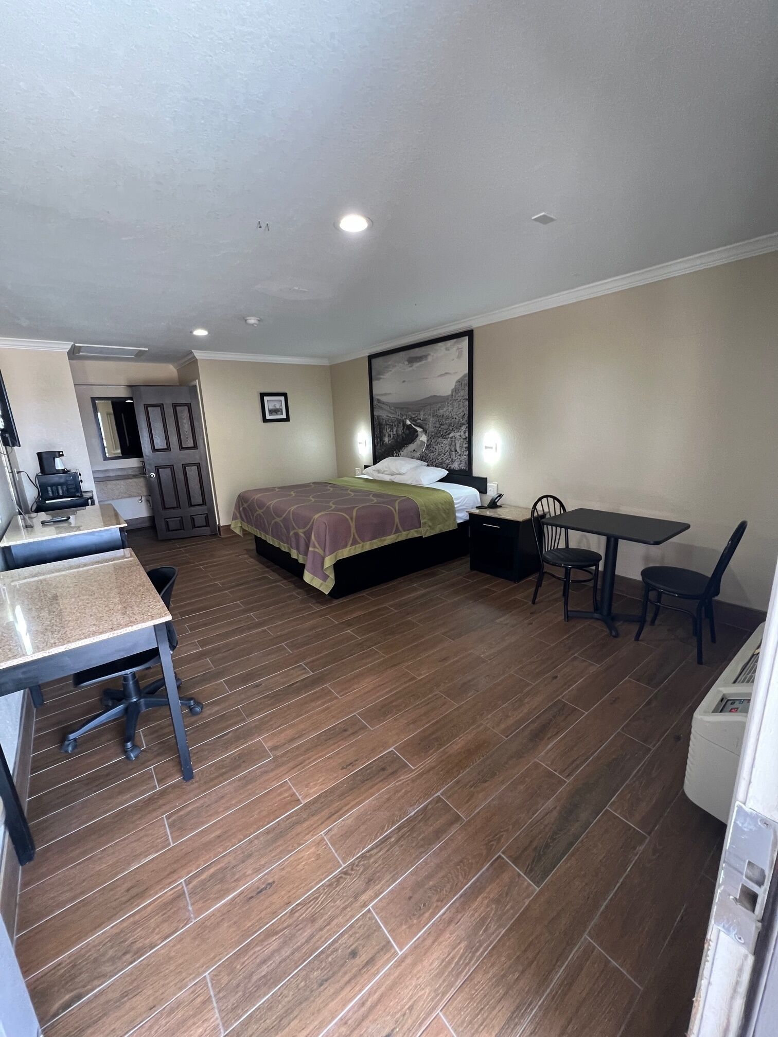 Standard Room, 1 King Bed, Smoking