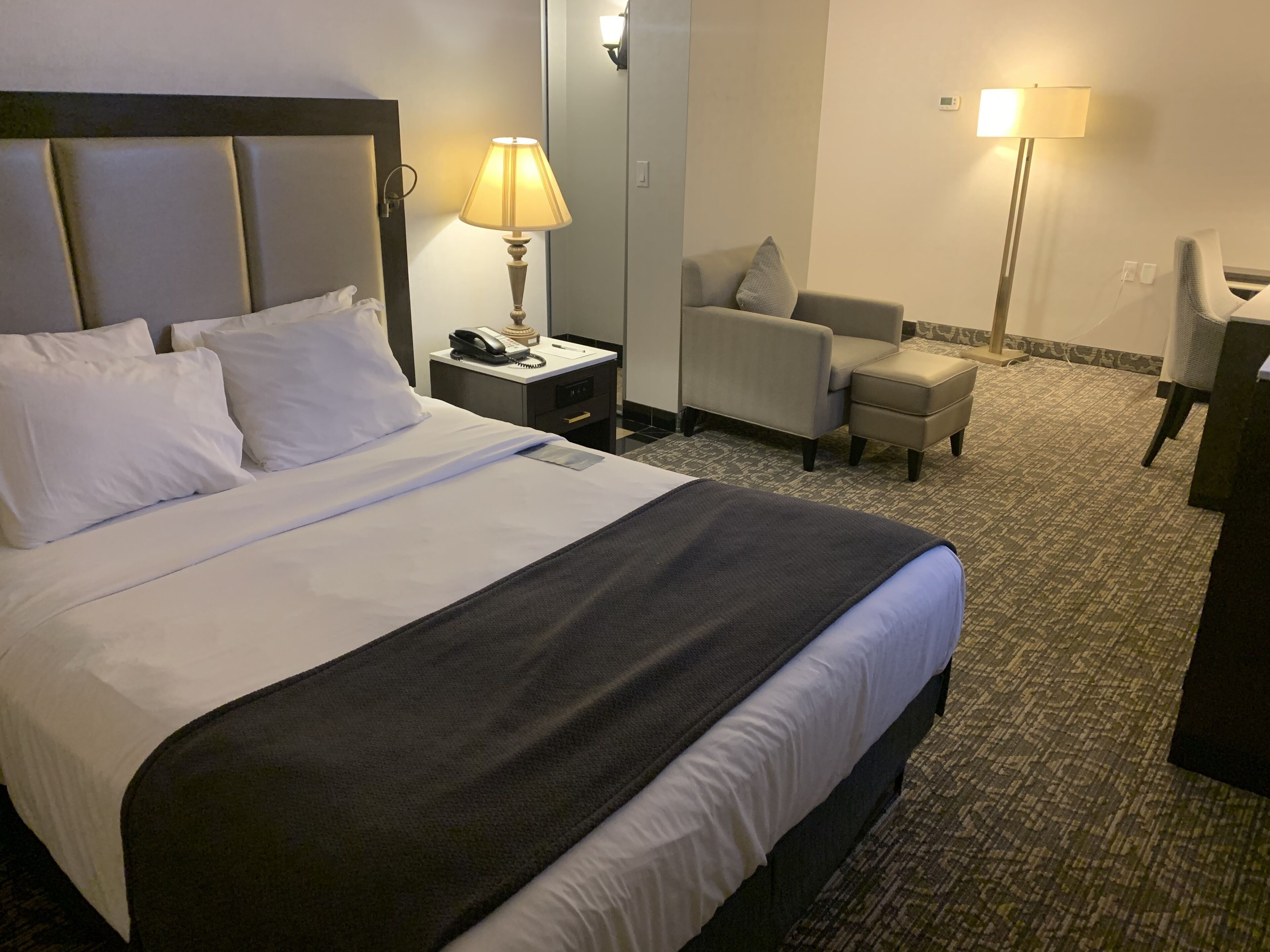 hypo-allergenic bedding, in-room safe, desk, laptop workspace