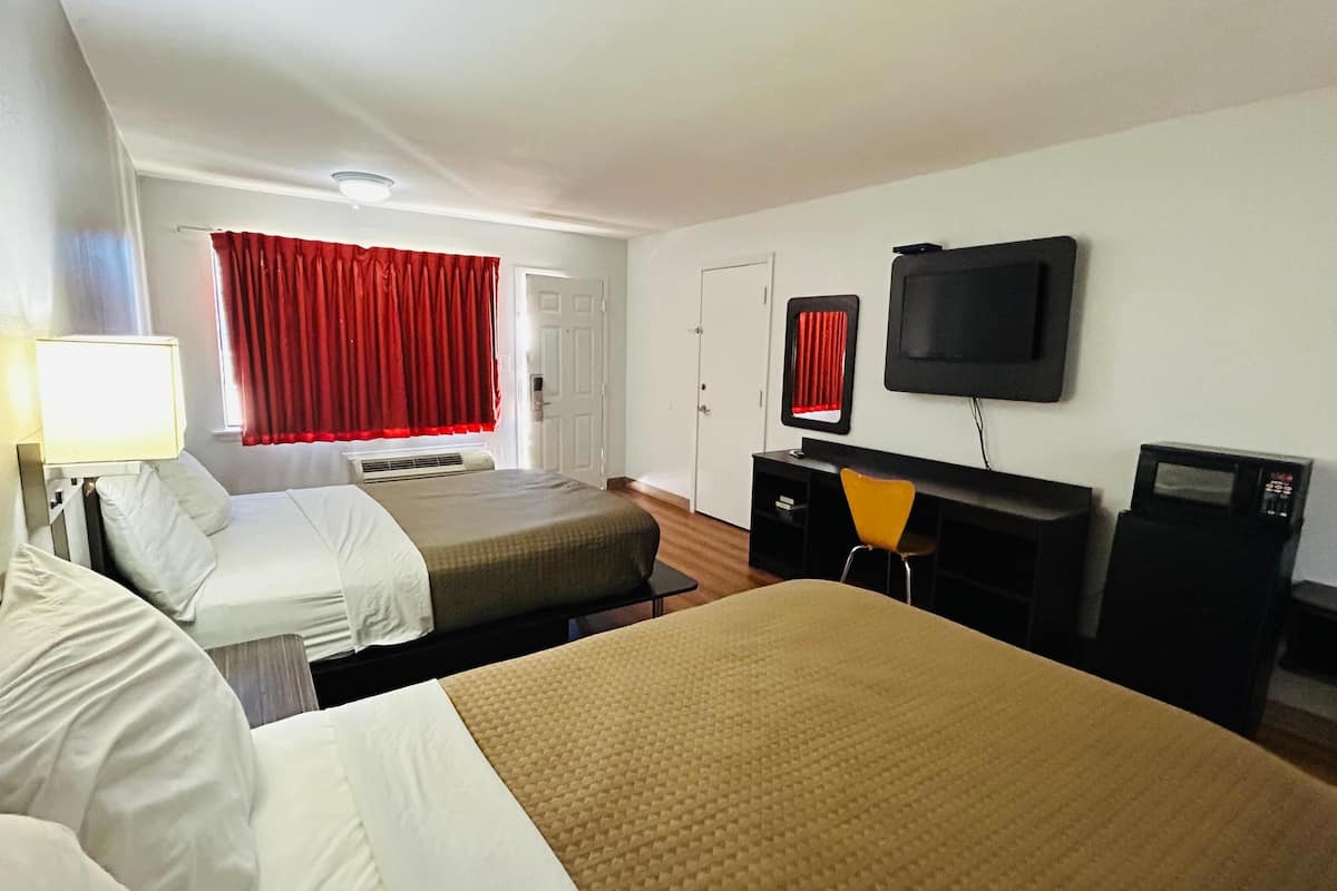 1 bedroom, desk, iron/ironing board, free WiFi