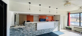 Super 7 Inn By OYO Tupelo Hwy 178