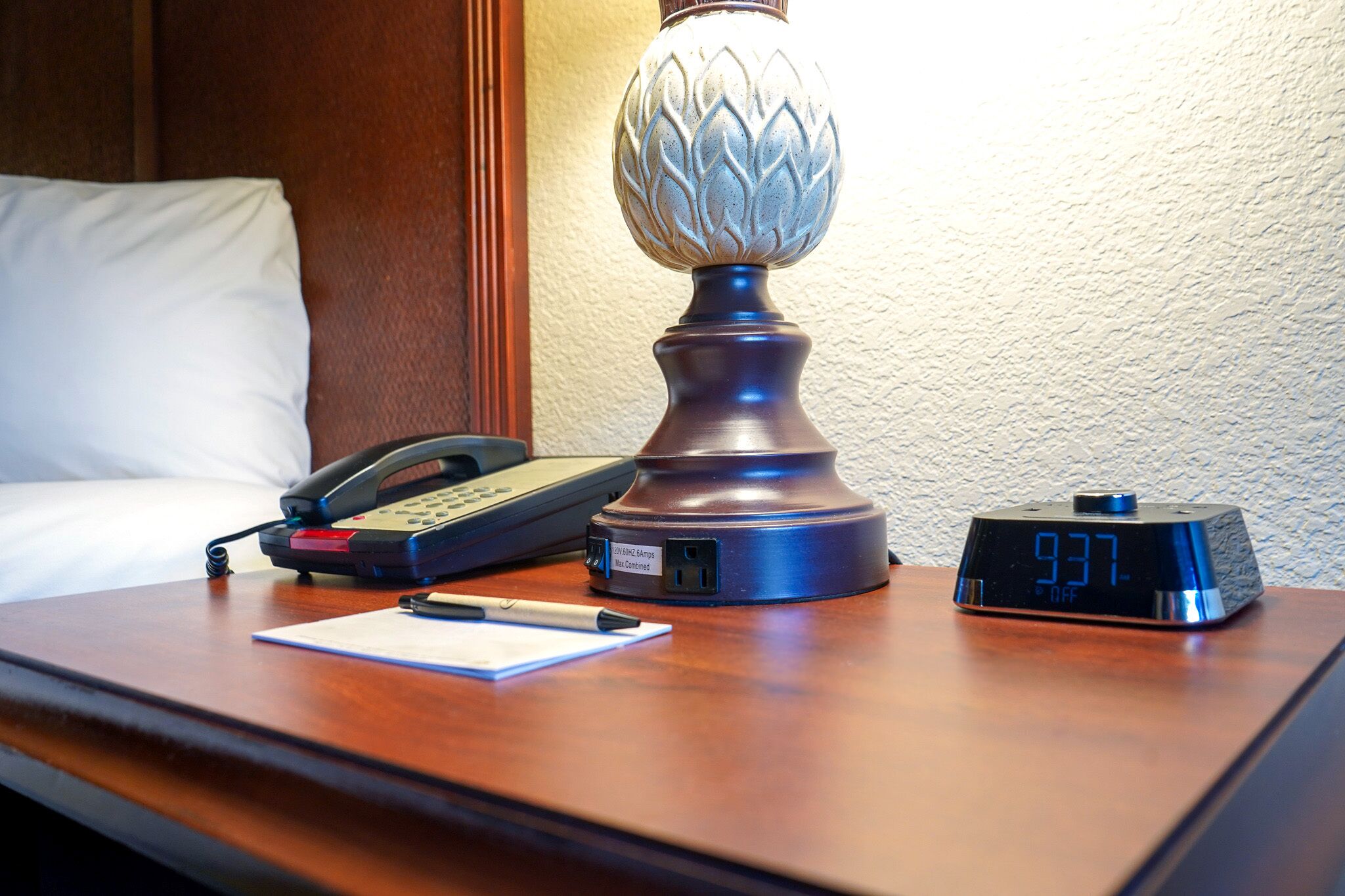 premium bedding, pillow-top beds, in-room safe, desk