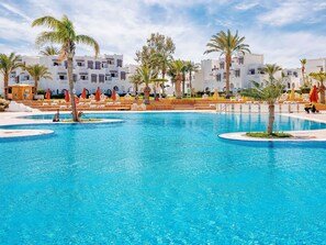 Minibar, in-room safe, iron/ironing board, bed sheets - Mercure Hurghada Hotel (Hurghada)