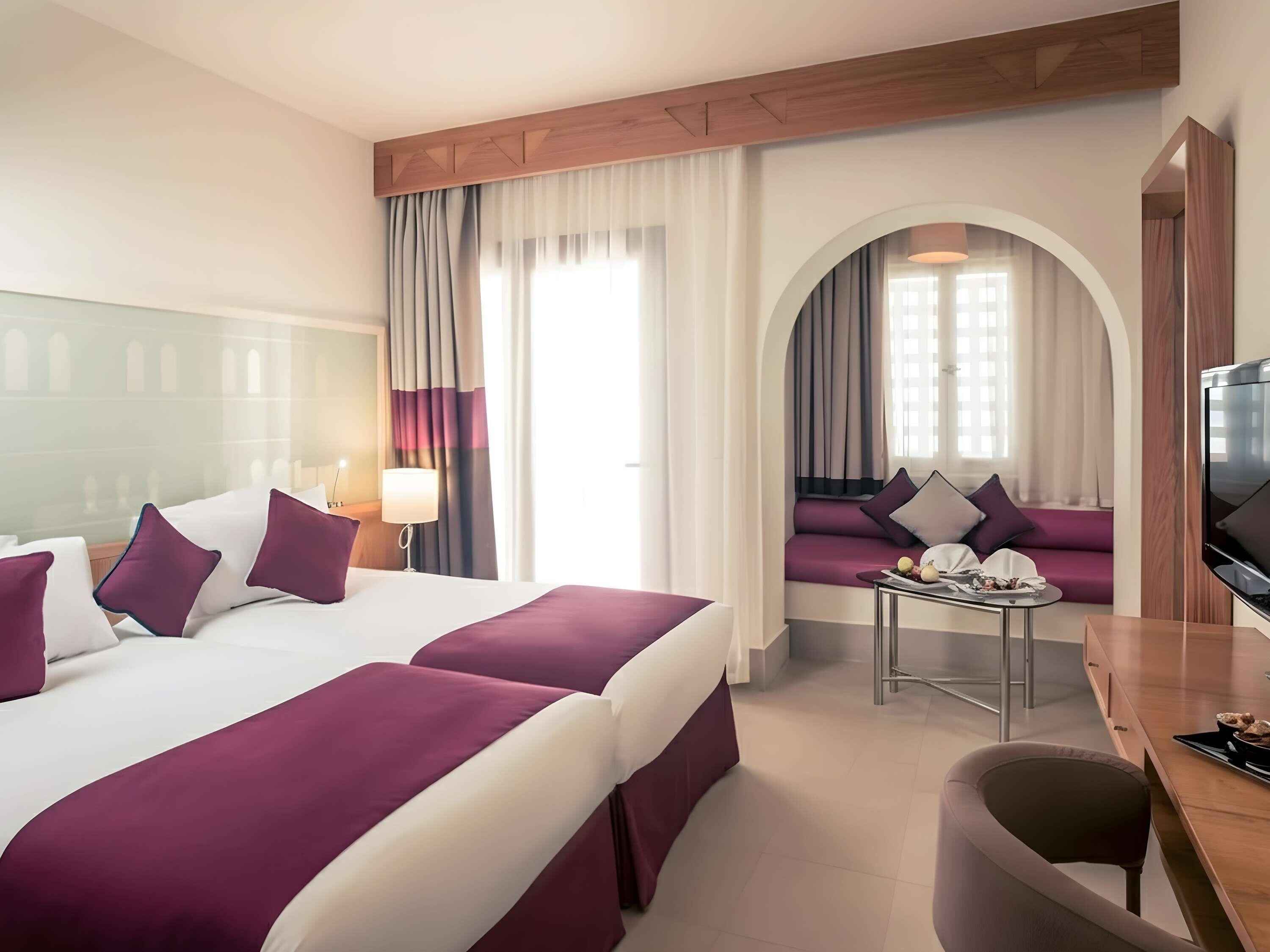 Standard Room, 2 Twin Beds, Pool View | Minibar, in-room safe, iron/ironing board, bed sheets