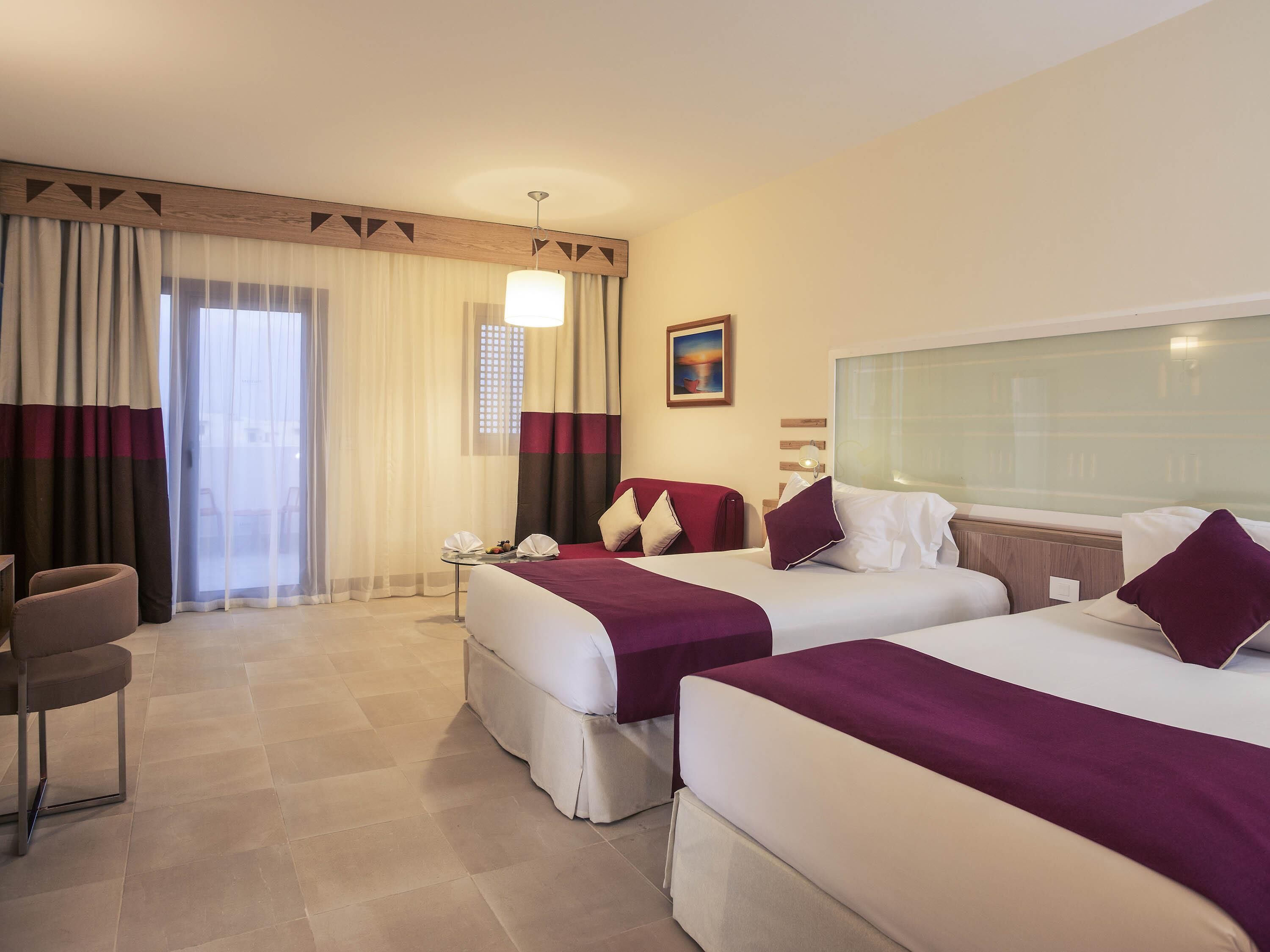 Superior Room, 2 Twin Beds | Minibar, in-room safe, iron/ironing board, bed sheets