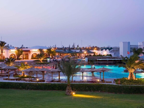 Bar (on property) - Mercure Hurghada Hotel (Hurghada)