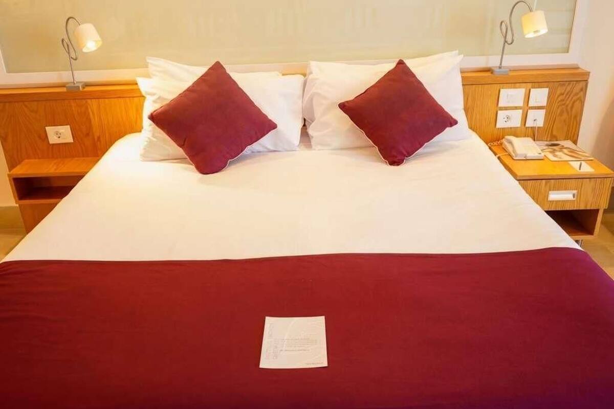 Superior Suite, 1 King Bed (Pool Side) | Minibar, in-room safe, iron/ironing board (on request), bed sheets