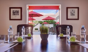 Business centre - Luxe Rodeo Drive Hotel (Beverly Hills)