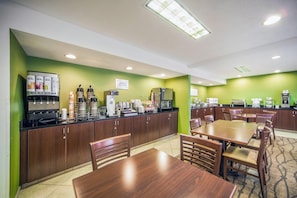 Free daily continental breakfast