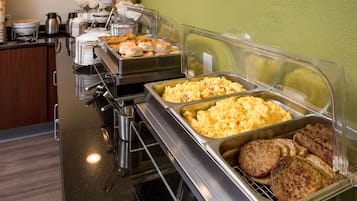 Free daily buffet breakfast