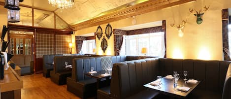 Breakfast, lunch, dinner served; garden views