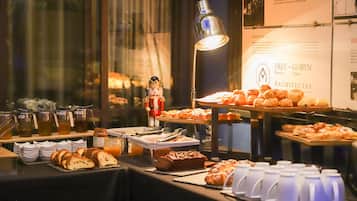Daily buffet breakfast (EUR 20 per person)