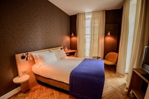 Habitación Club | Ropa de cama de alta calidad, minibar, caja fuerte