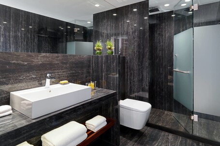 Athens Marriott Hotel - Image 12