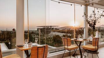 2 Restaurants; Frühstück, Mittagessen und Abendessen werden serviert
