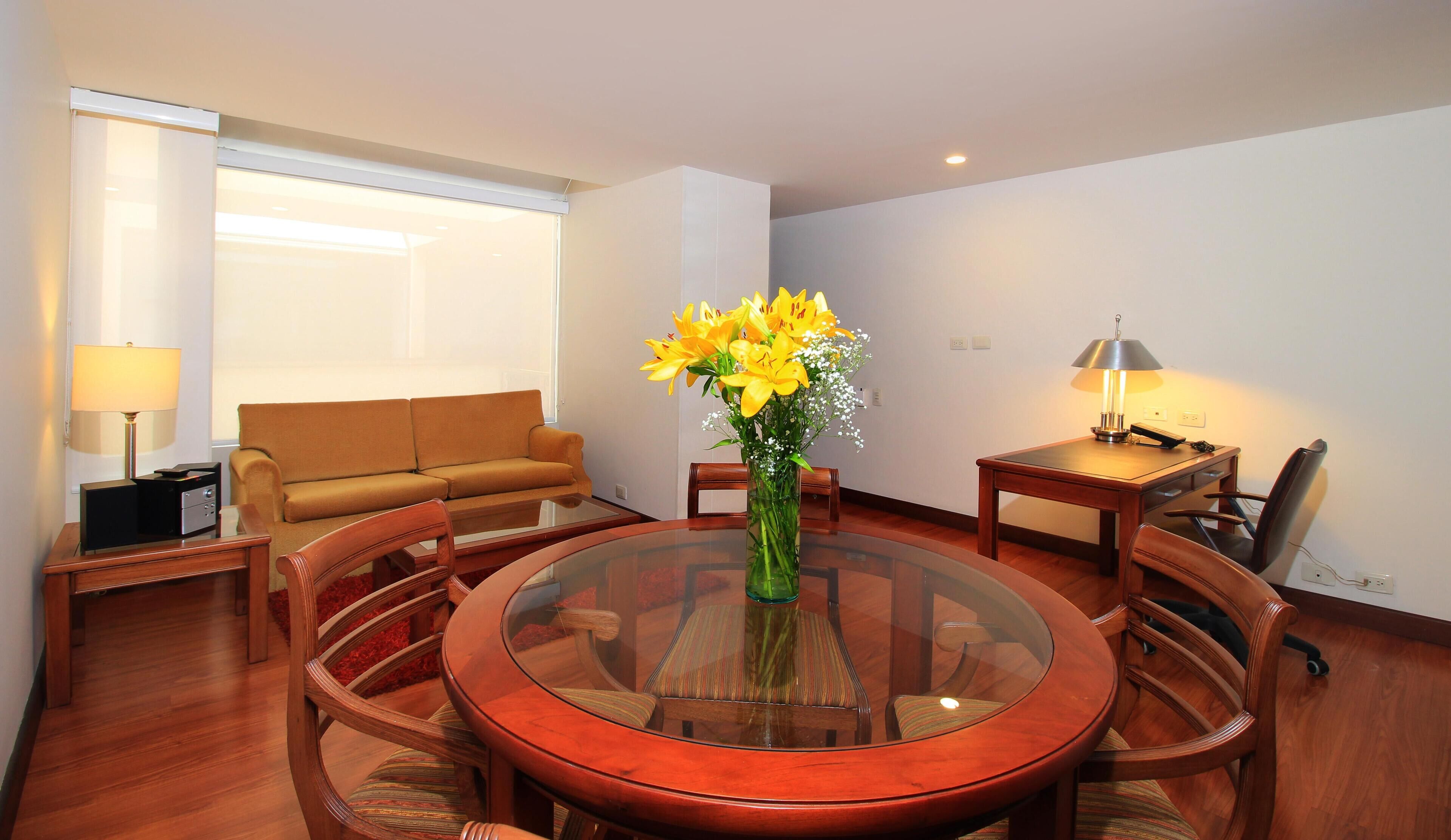 Breakfast, lunch and dinner served