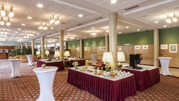 Desayuno completo (HUF 3560 por persona)