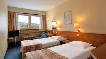 1 bedroom, hypo-allergenic bedding, down duvets, in-room safe
