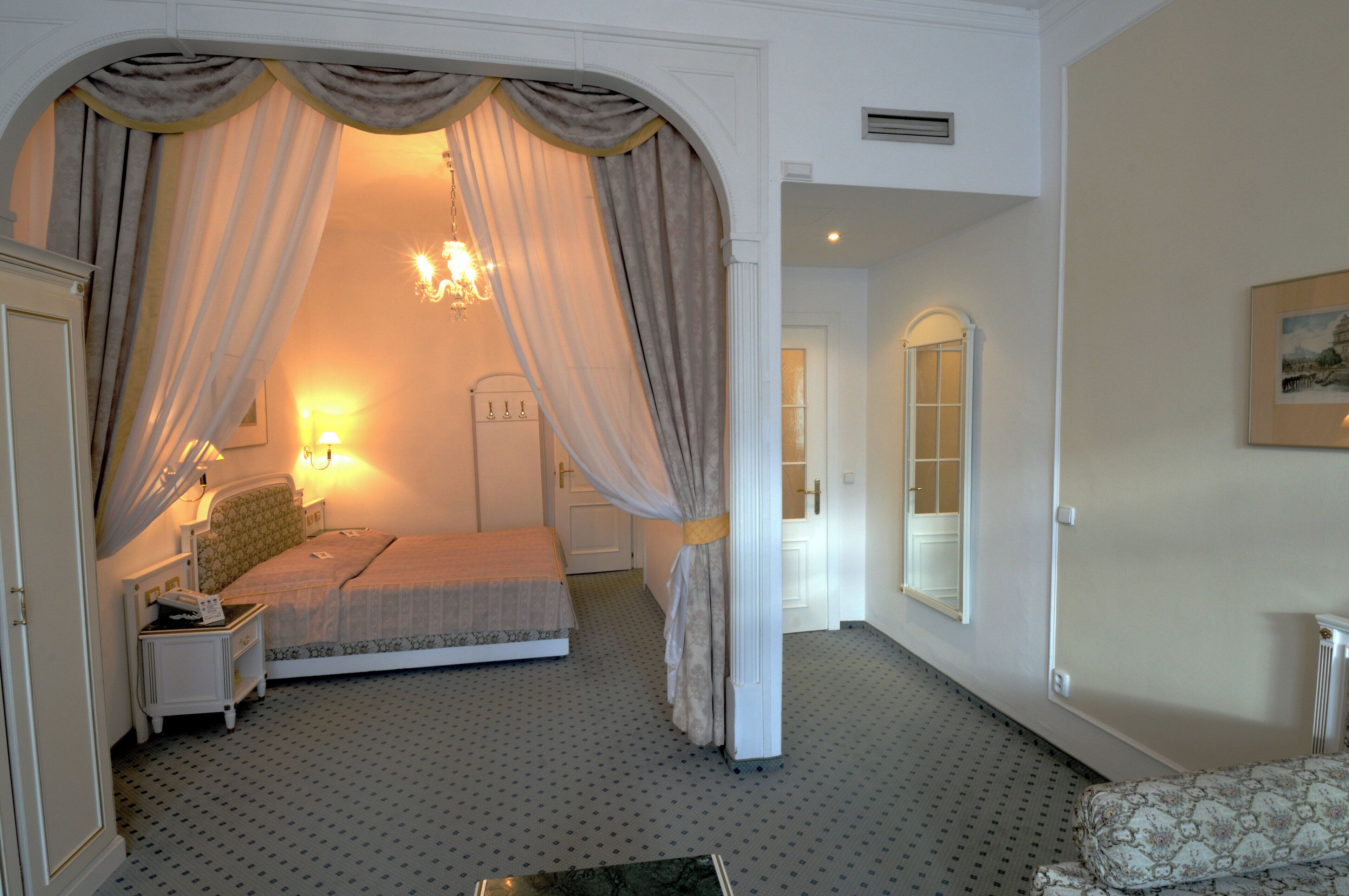 Photo - Ambassador Zlata Husa