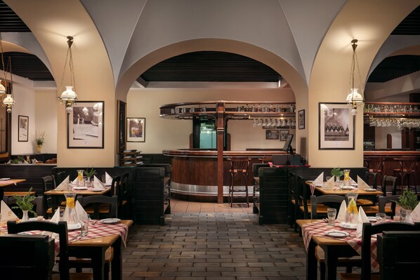 Café da manhã e jantar