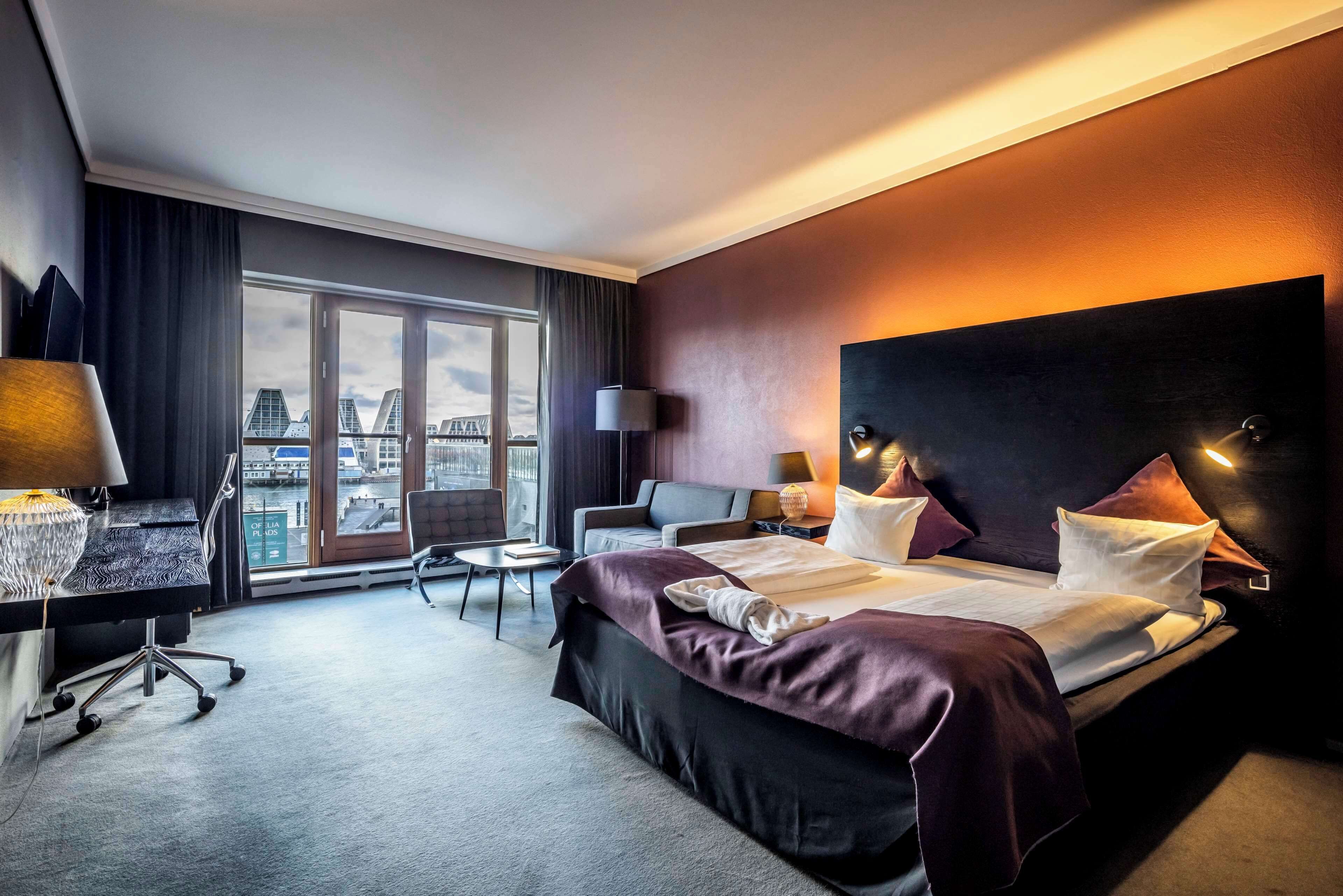 superior double room, 1 king bed | in-room safe, free wifi, bed sheets