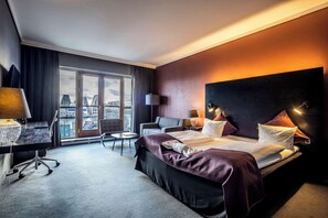 Superior Double Room, 1 King Bed | In-room safe, free WiFi, bed sheets - Scandic Front (Copenhagen)