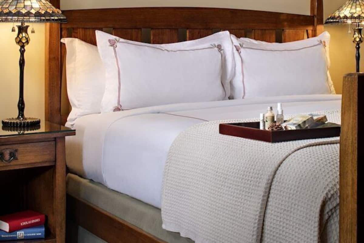 Egyptian cotton sheets, minibar, in-room safe, desk
