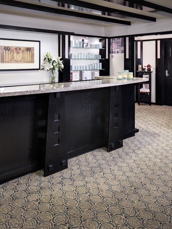 Couples treatment rooms, sauna, hot tub, steam room, body treatments