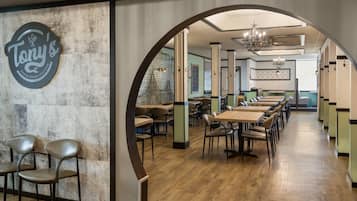 Frokost, lunsj og middag serveres