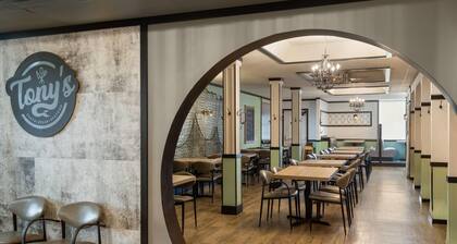 Sternwheeler Hotel & Conference Centre, Trademark by Wyndham