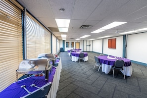 Meeting facility - Sternwheeler Hotel & Conference Centre, Trademark by Wyndham (Whitehorse)