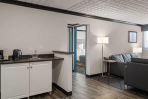 Suite, 1 Bedroom, Non Smoking - Sternwheeler Hotel & Conference Centre, Trademark by Wyndham (Whitehorse)