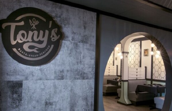 Breakfast, lunch and dinner served