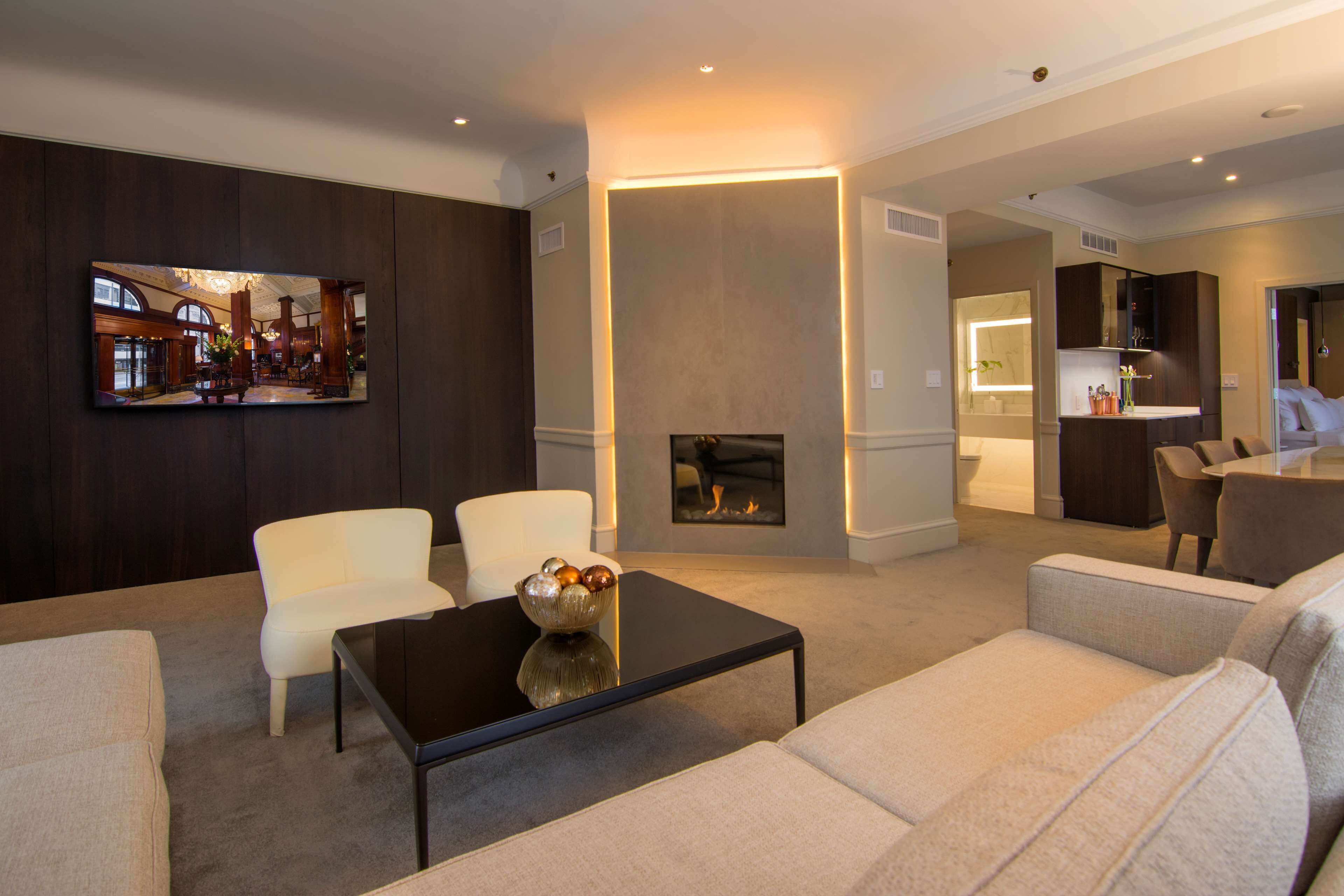 1 king presidential suite | egyptian cotton sheets, premium bedding, tempur-pedic beds, in-room safe