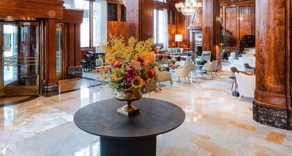 The Benson Portland, Curio Collection by Hilton