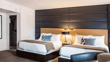 Deluxe Room, 2 Double Beds, City View