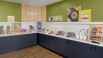 Free daily continental breakfast