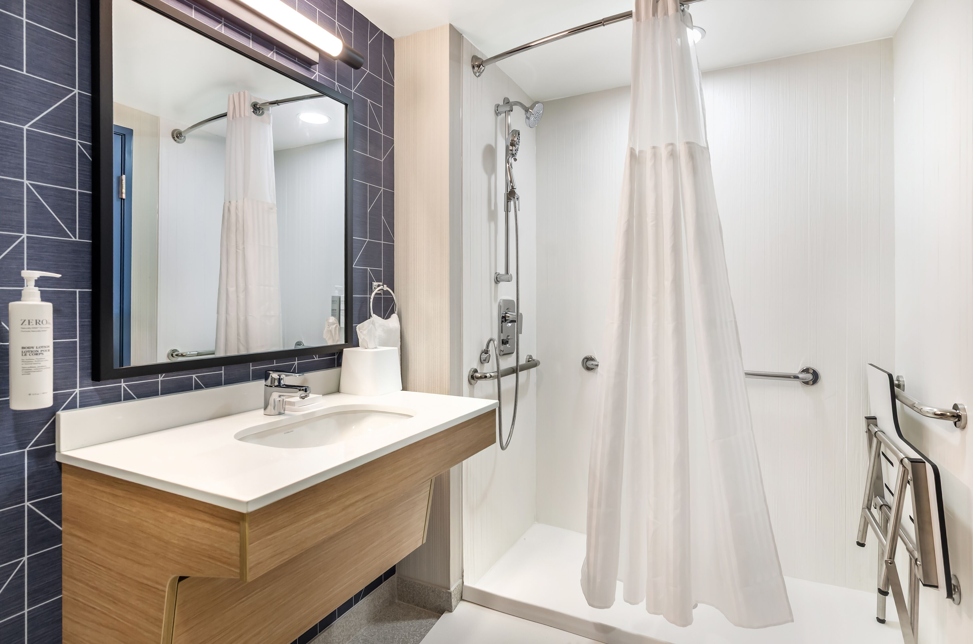 Photo - Spark By Hilton Seattle Airport