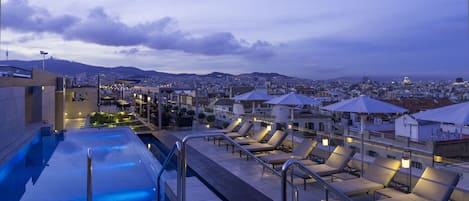 Seasonal outdoor pool, sun loungers