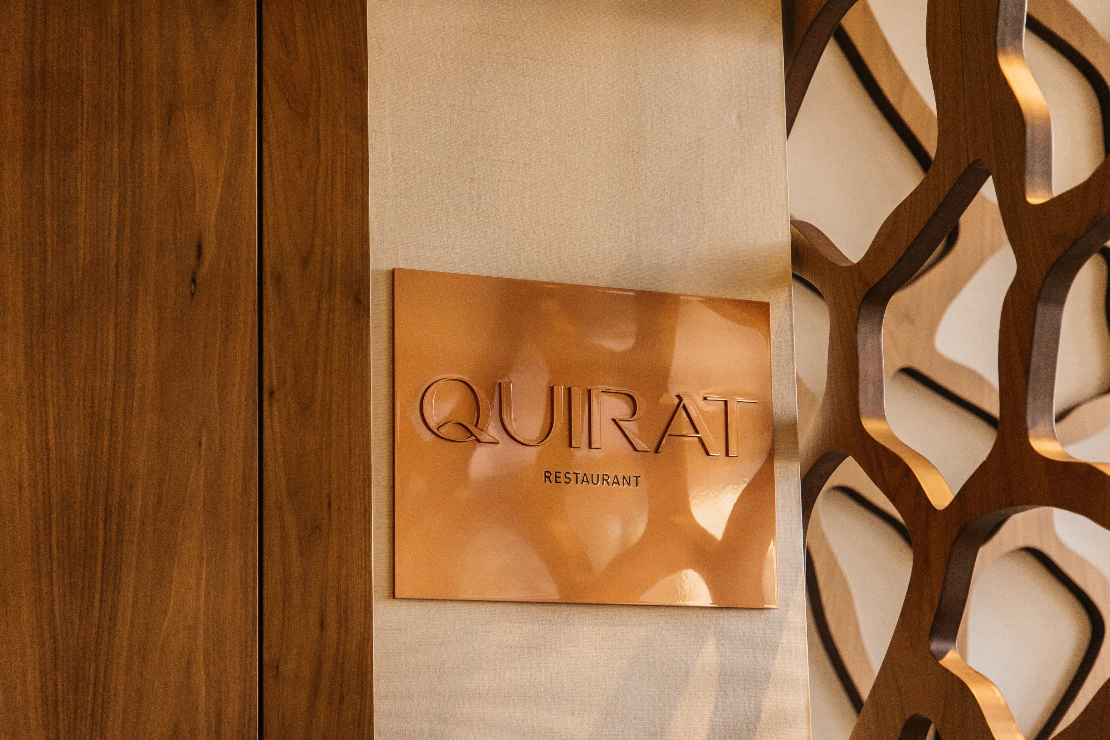 2 restaurants, breakfast, lunch, dinner served; international cuisine