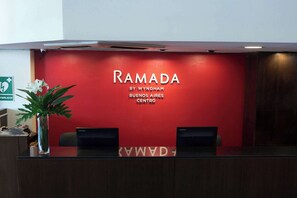 Reception - Ramada by Wyndham Buenos Aires Centro (Buenos Aires)